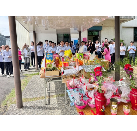 泰美緹康生醫中元普渡｜陳勝騰董事長、孫舜國技術長率全體同仁虔心祈福